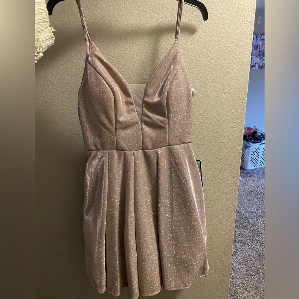 Macys Dress BRAND NEW WITH TAGS Size 9/10 Rose Gold Sparkly